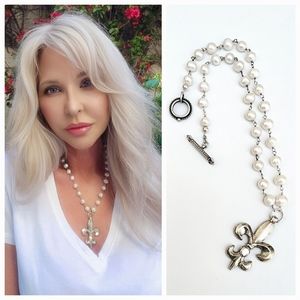 Sterling Silver Fleur-de-lis handwapped Pearl Necklace